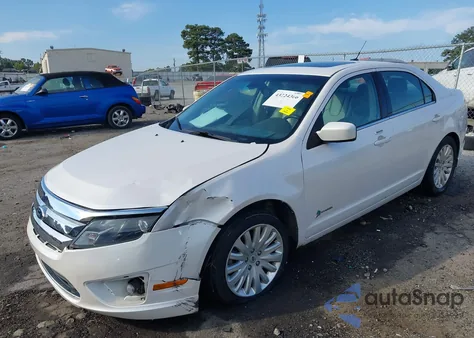 2012 Ford Fusion Hybrid z USA, uszkodzony, nr VIN 3FADP0L32CR371710